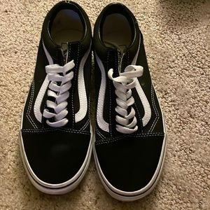 Black Old school Vans size 8.0 worn once with new box